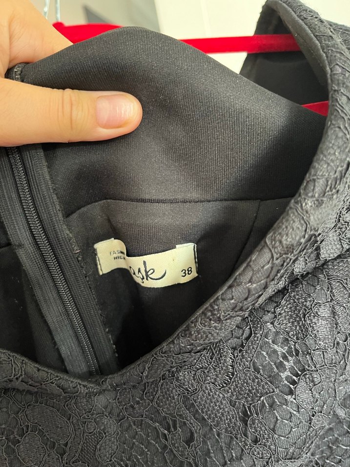 Dantel Detaylı Siyah Uzun Abiye Elbise - Görsel 4