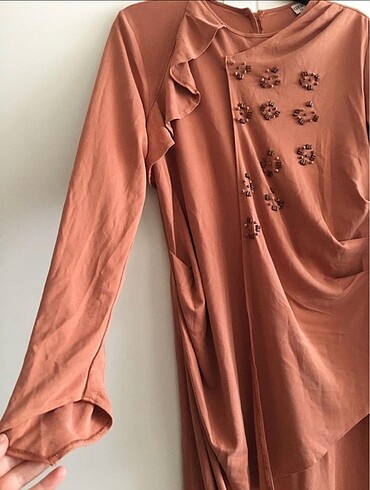 boncuk detaylı fırfırlı uzun elbise - Görsel 5