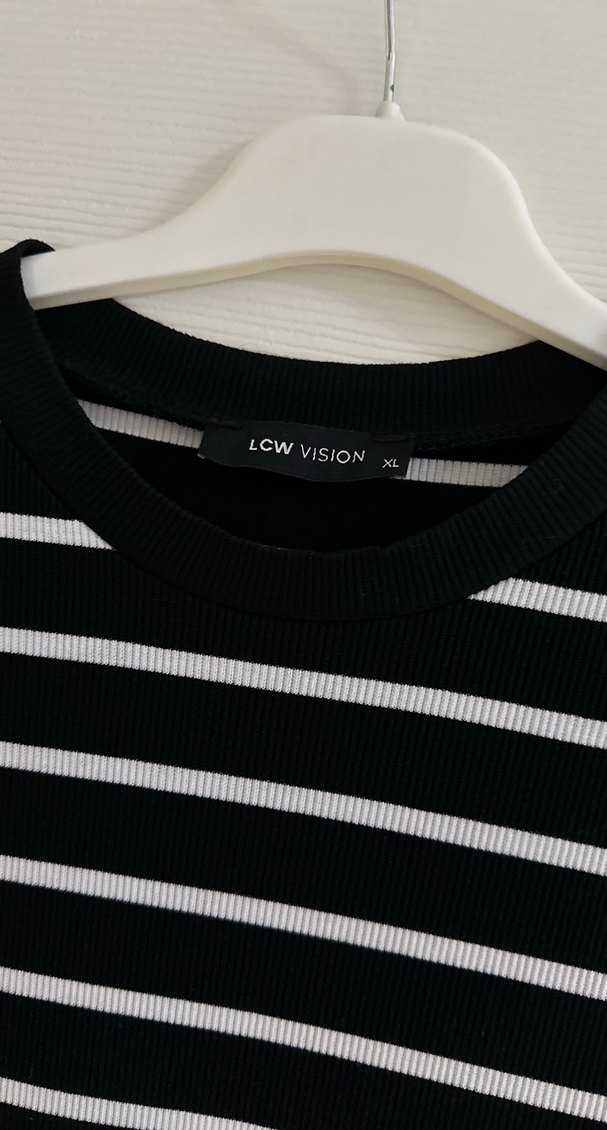 Siyah Beyaz Çizgili Midi Elbise - Görsel 2