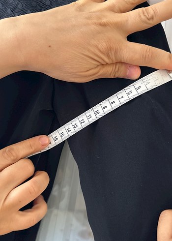 Düğmeli Siyah Gömlek Yaka Uzun Kollu - Görsel 6