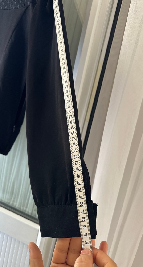 Düğmeli Siyah Gömlek Yaka Uzun Kollu - Görsel 5