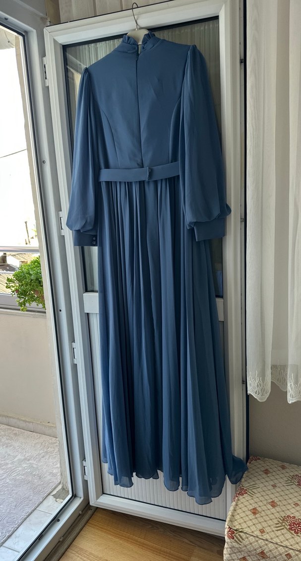 Uzun Mavi Şık Abiye Elbise - Görsel 3