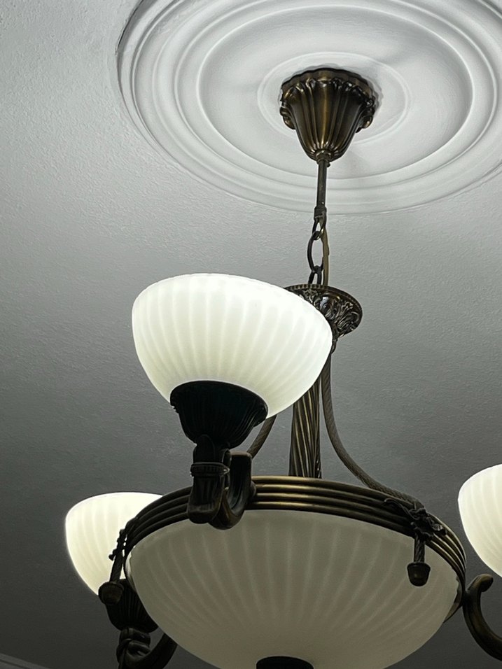 Beyaz Camlı Klasik Avize - Görsel 2