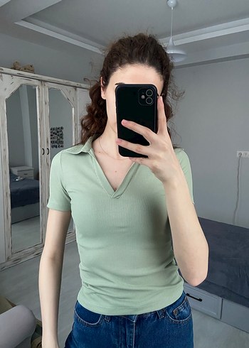 V Yaka Kısa Kollu Kadın Tişört - Görsel 2