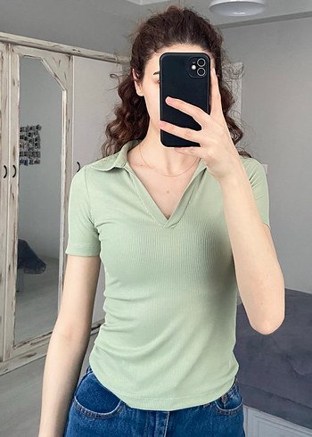 V Yaka Kısa Kollu Kadın Tişört - Görsel 4