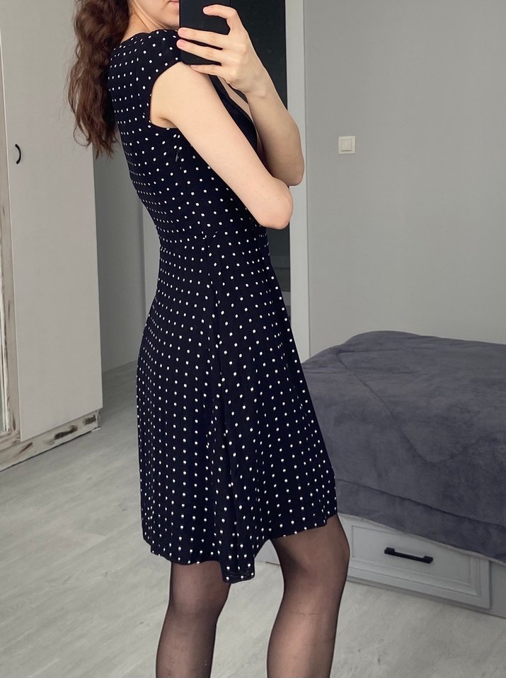 Puantiye Desenli Siyah Midi Elbise - Görsel 5