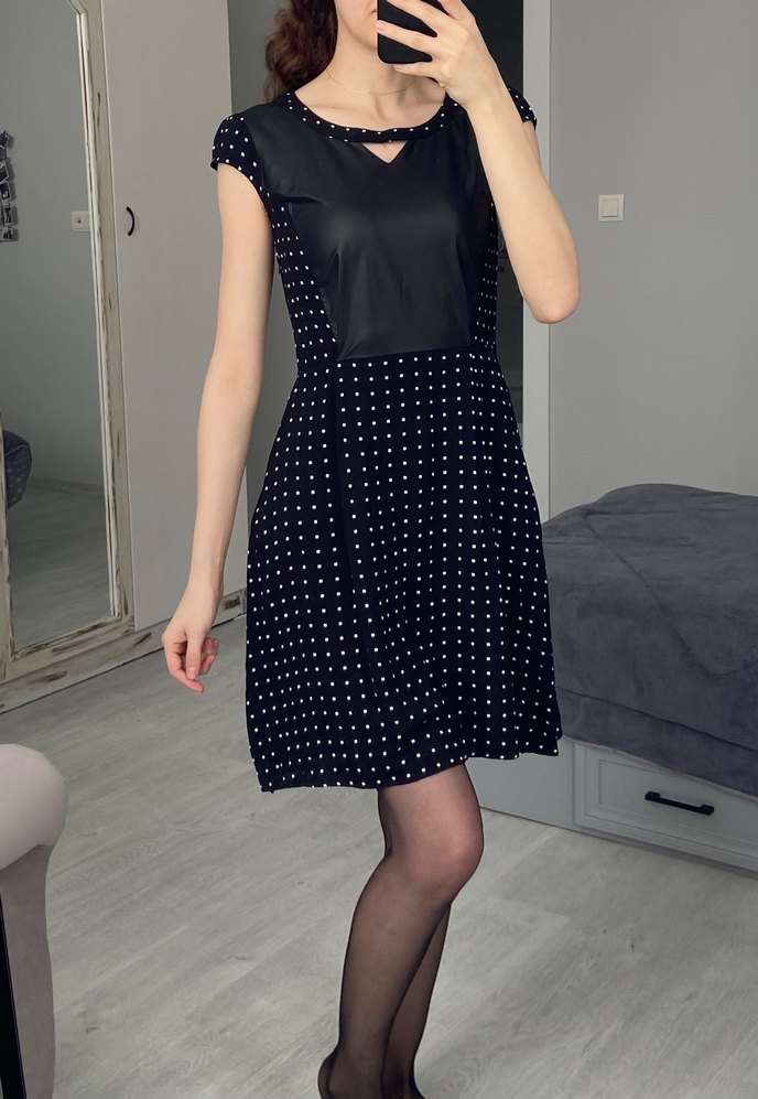 Puantiye Desenli Siyah Midi Elbise - Görsel 3