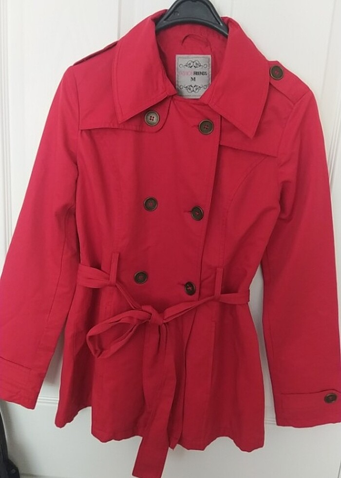 Kırmızı Trençkot - Görsel 3