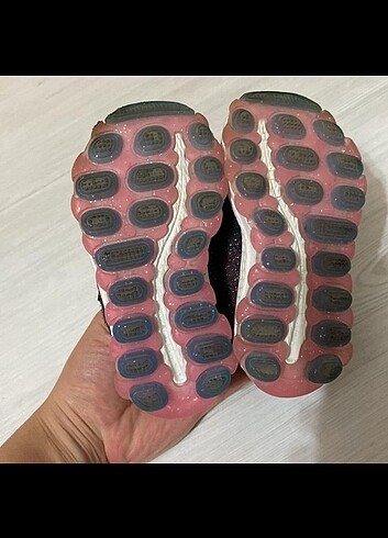 Skechers Skechers az kullanılmış temiz ürün