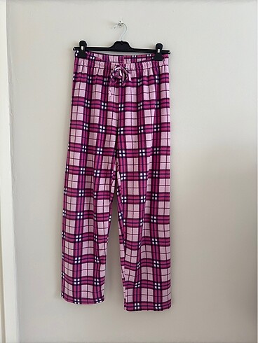 m Beden Pembe ekoseli polar pijama takımı