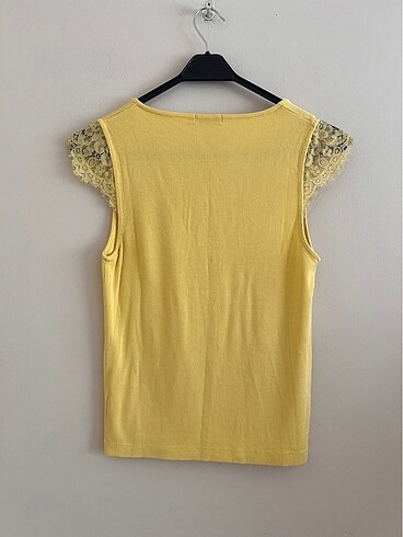 Stradivarius Sarı dantelli bluz