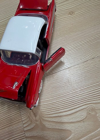 Kırmızı 1957 chevrolet Oyuncak Araba - Görsel 6