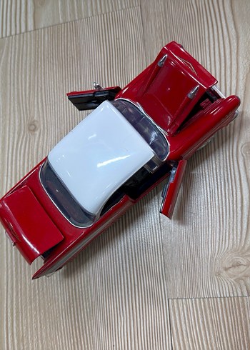 Kırmızı 1957 chevrolet Oyuncak Araba - Görsel 5