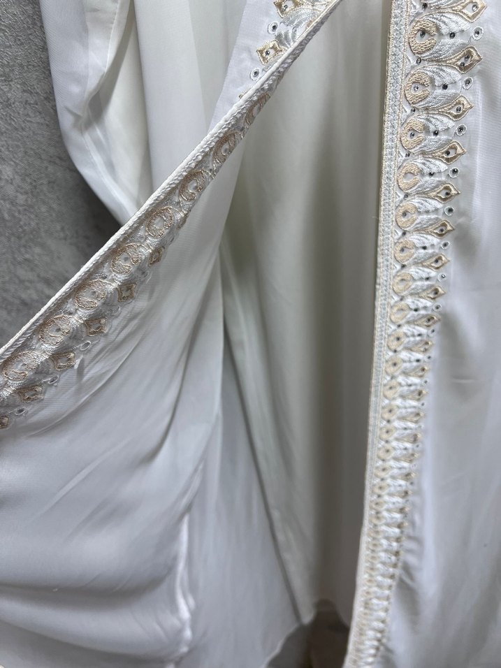 Boncuk İşlemeli Beyaz Uzun Kadın hac Elbise - Görsel 4