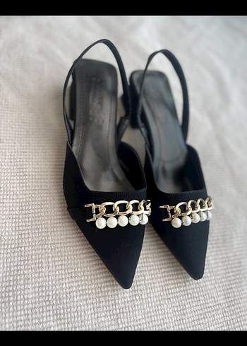 Diğer Siyah Zincir Detaylı Stiletto Topuklu Kadın Ayakkabı