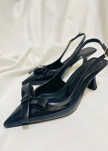 Diğer Klasik Siyah Tokalı Stiletto Topuklu Ayakkabı