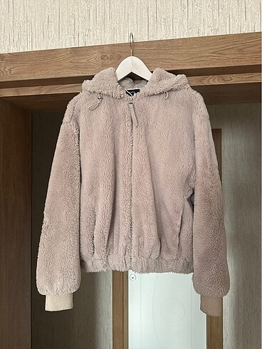 Bershka sıfır etiketli kışlık peluş mont