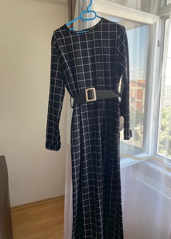 Kemerli Siyah Ekose Midi Elbise - Görsel 3