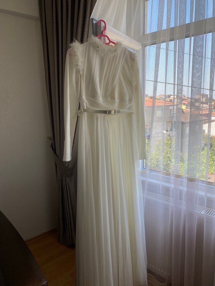 Drapeli Uzun Beyaz Straplez Nişan Elbisesi - Görsel 3