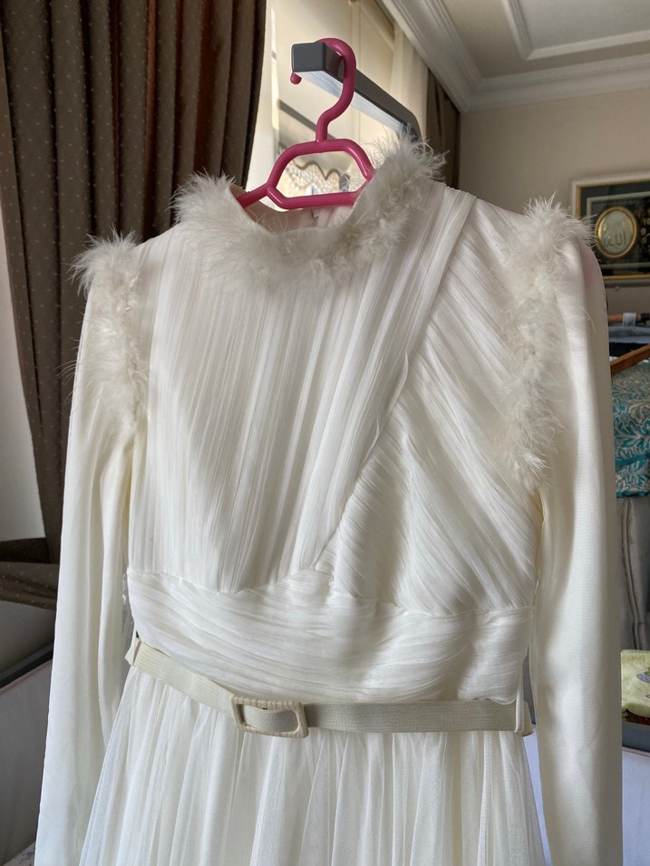 Drapeli Uzun Beyaz Straplez Nişan Elbisesi - Görsel 4