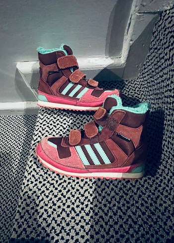 Adidas çocuk botu - Görsel 2