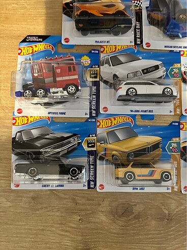  Beden Renk Hot wheels karışık