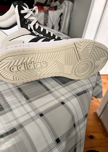 Beyaz Siyah Bağcıklı Kadın Spor Ayakkabı - Görsel 6