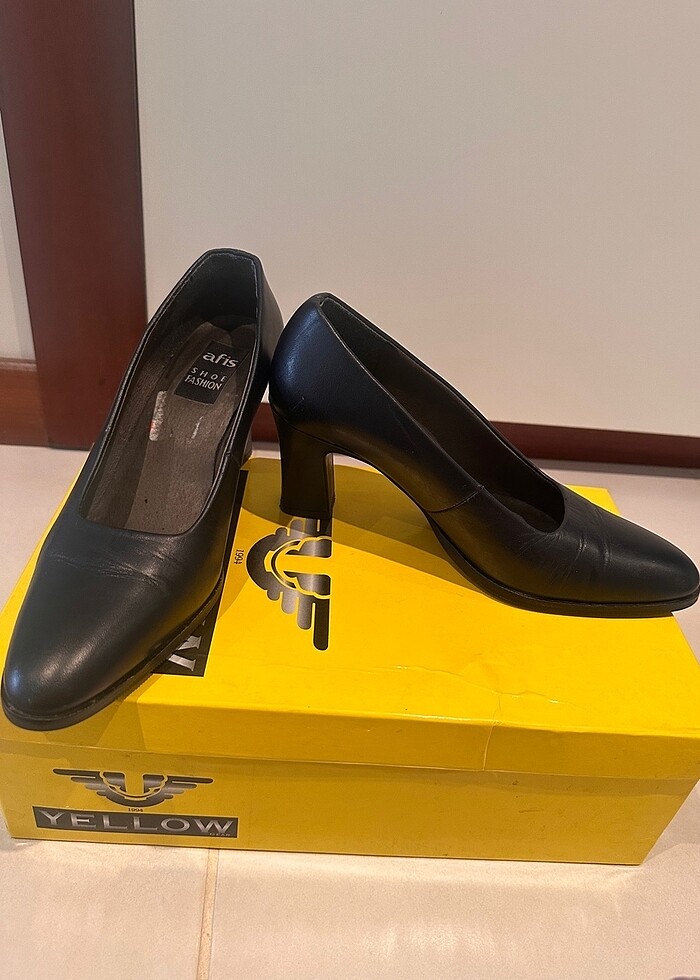 Kadın deri topuklu siyah ayakkabı - Görsel 2