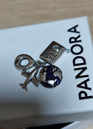 PANDORA UÇAK DÜNYA PASAPORT CHARM