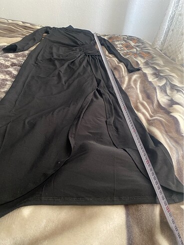 drapeli yırtmaçlı elbise - Görsel 6