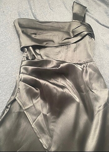 Zara saten elbiseee