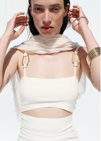 xs Beden beyaz Renk ZARA DRAPELİ MİDİ ELBİSE