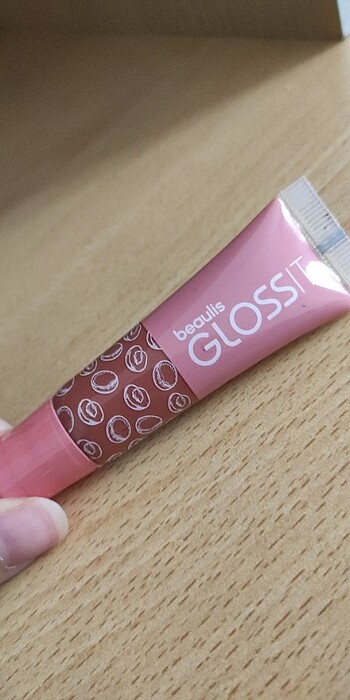 Maybelline Ruj Beaulis Gloss