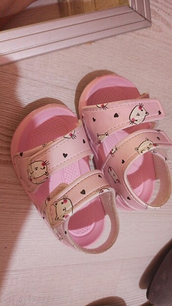LC Waikiki Kız bebek sandalet 