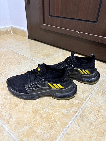 Adidas ayakkabı