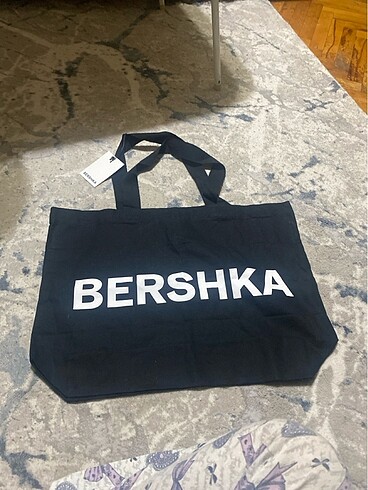 Bershka büyük boy çanta