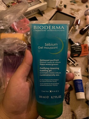 bioderma gözenek karşıtı yüz temizleme jeli