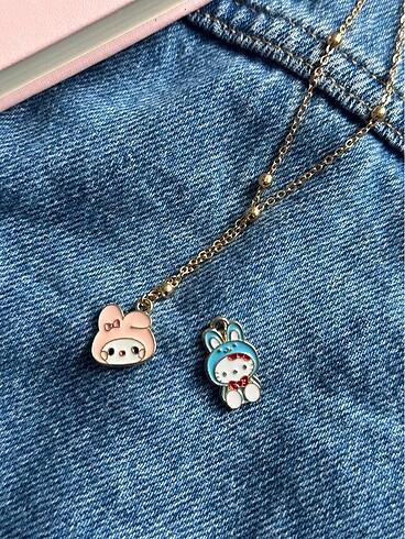  Beden Hello kittyli kolyeee gold