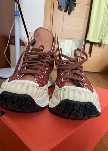 40 Beden kahverengi Renk Kiremit Rengi Converse