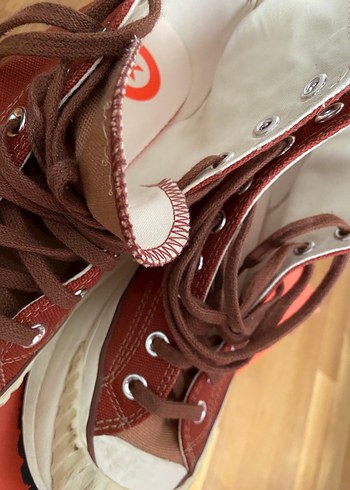 40 Beden Kiremit Rengi Converse
