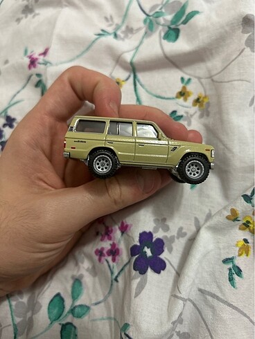  Beden Hotwheels premium toyota land cruiset fj60