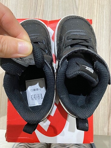 22 Beden siyah Renk Nike spor ayakkabı