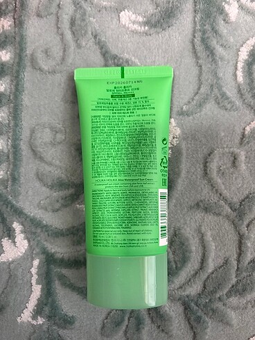La Roche Posay HOLIKA HOLIKA ALOE SHOOTING ESSENCE VE RESHLAB GÜNEŞ KREMİ