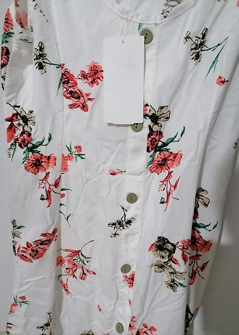 Çiçek Desenli Beyaz Mini Elbise - Görsel 2