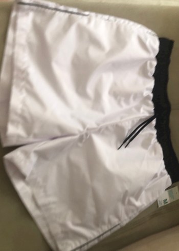 PRİMARK SIFIR Beyaz Bol Kesim Mini Erkek Mayo Şortu - Görsel 3