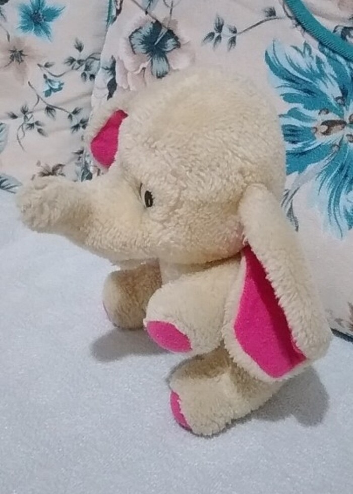 Pembe Fil - Görsel 2