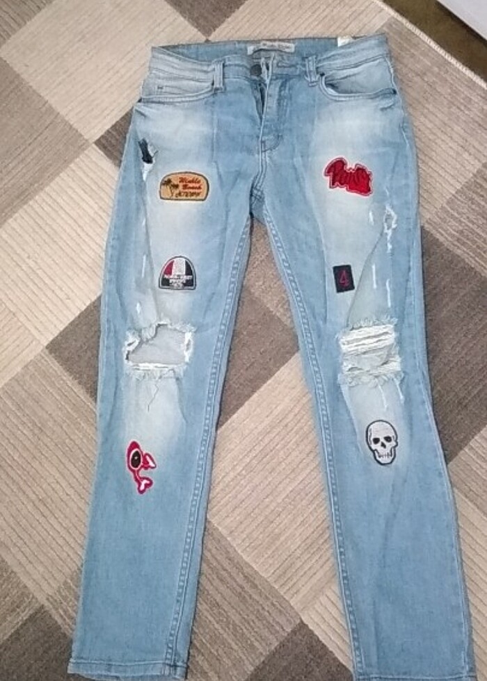 Bayan Yırtık Desenli Kot pantolon  - Görsel 2