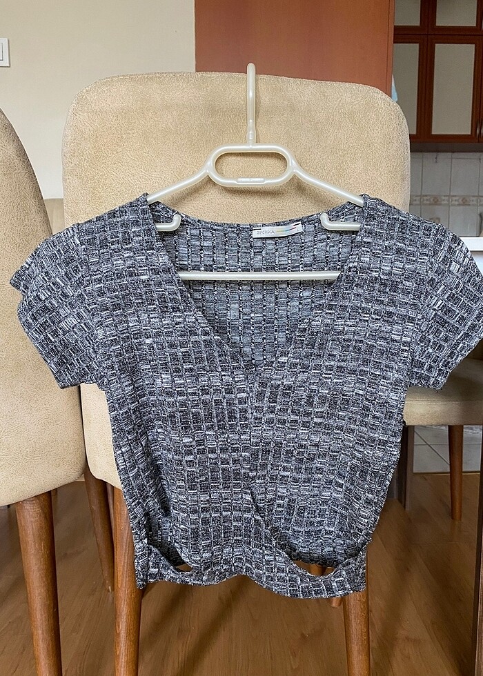 Alt kısmı pencereli bluz - Görsel 2