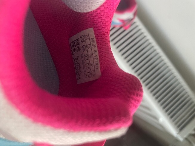 23 Beden Adidas özel seri spor ayakkabı No:23