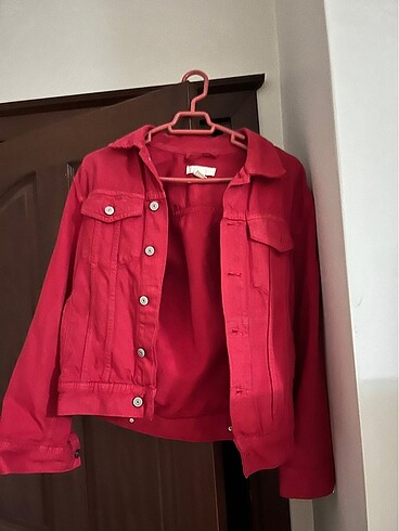 H&m kırmızı kot ceket